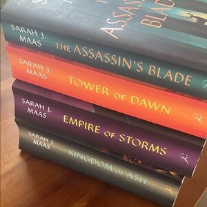 Sarah J. Maas Book Set Half of Throne of Glads series